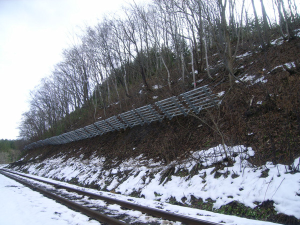 函館線　倶知安・小沢間200ｋ839ｍ付近雪崩止柵新設